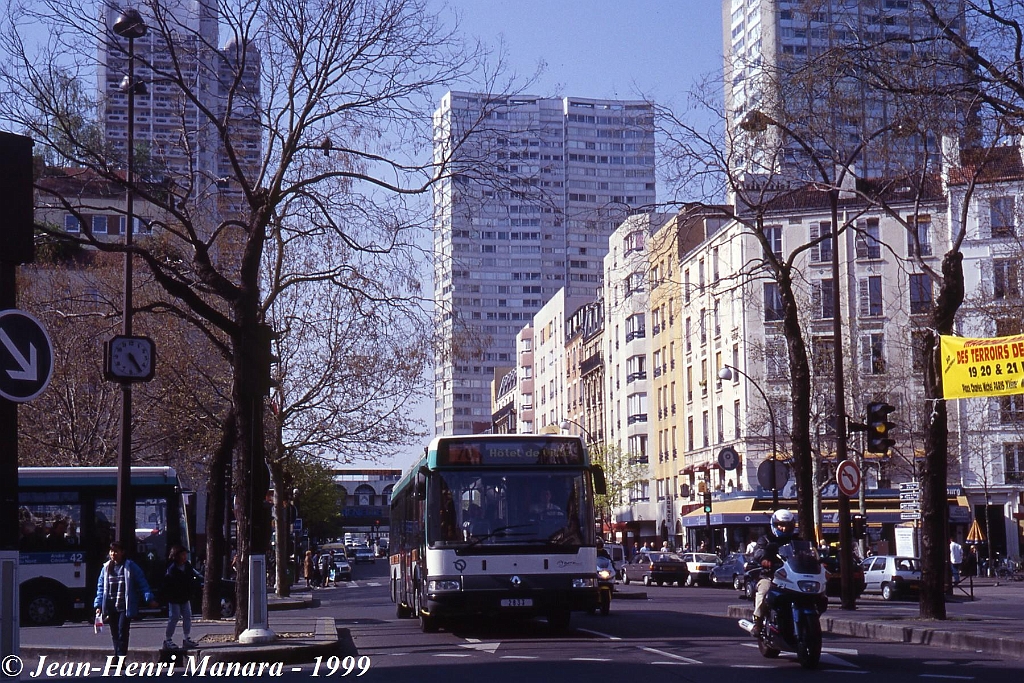 70_jhm-1999-0049---france-paris-ratp-autobus_21736410971_o.jpg