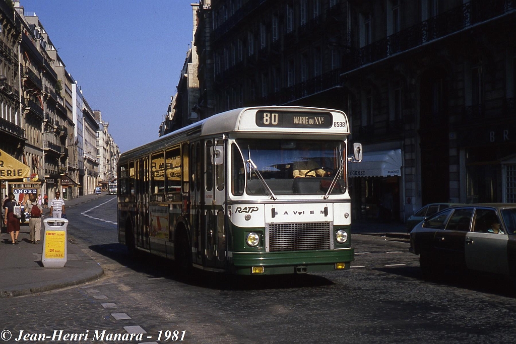 80_jhm-1981-2330---france-paris-ratp-autobus_15482774259_o.jpg - © Jean-Henri Manara - Merci à Jean-Henri Manara