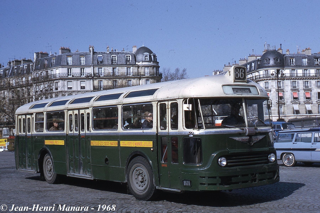 86_jhm-1968-0239---paris-ratp-autobus-chausson_6333571711_o.jpg