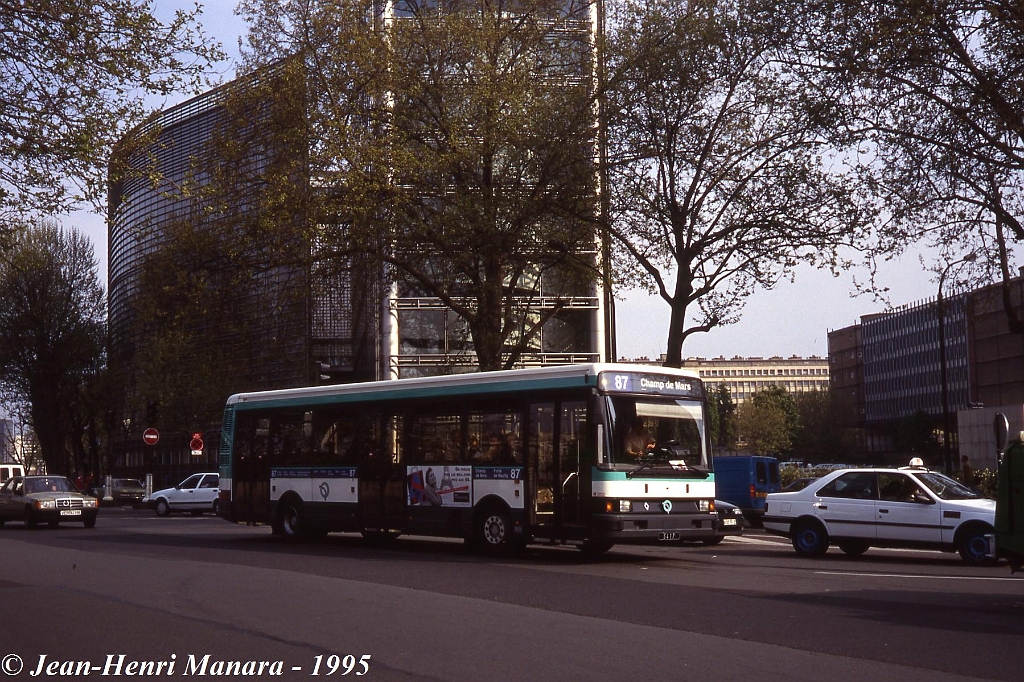 87_jhm-1995-0121---france-paris-ratp-autobus_20839028398_o.jpg