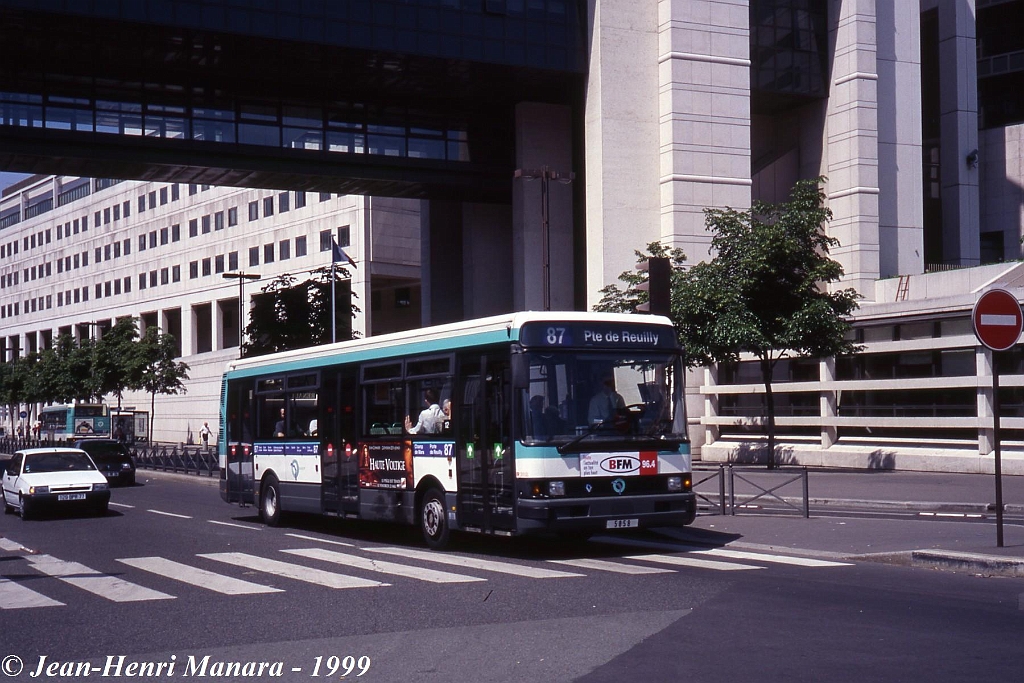 87_jhm-1999-0123---france-paris-ratp-autobus_21736461101_o.jpg