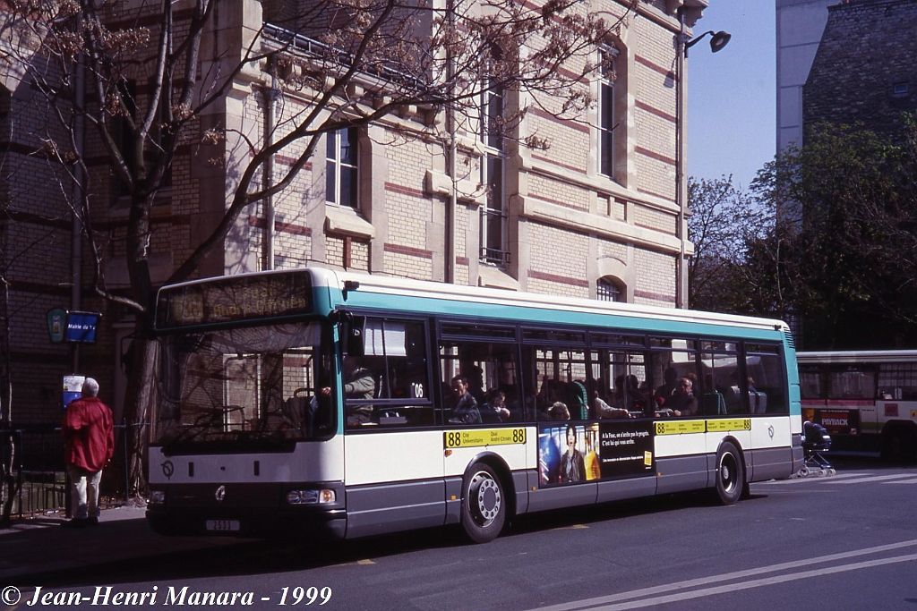 88_jhm-1999-0046---france-paris-ratp-autobus_21727083525_o.jpg