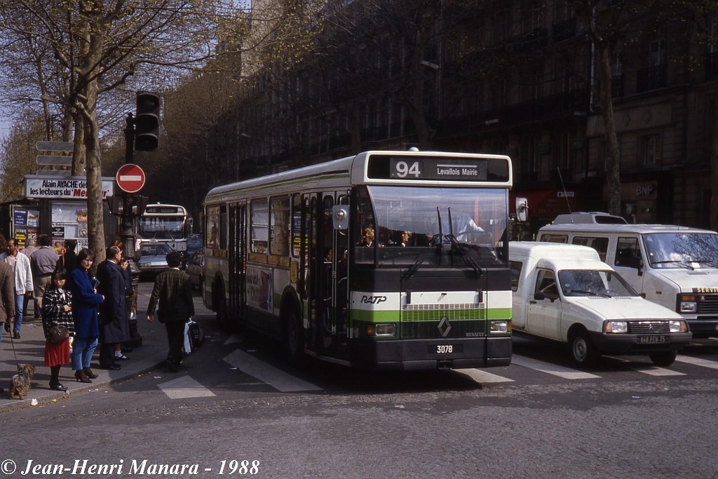 94_jhm-1988-0086---france-paris-ratp-autobus_16685492579_o.jpg - © Jean-Henri Manara - Merci à Jean-Henri Manara