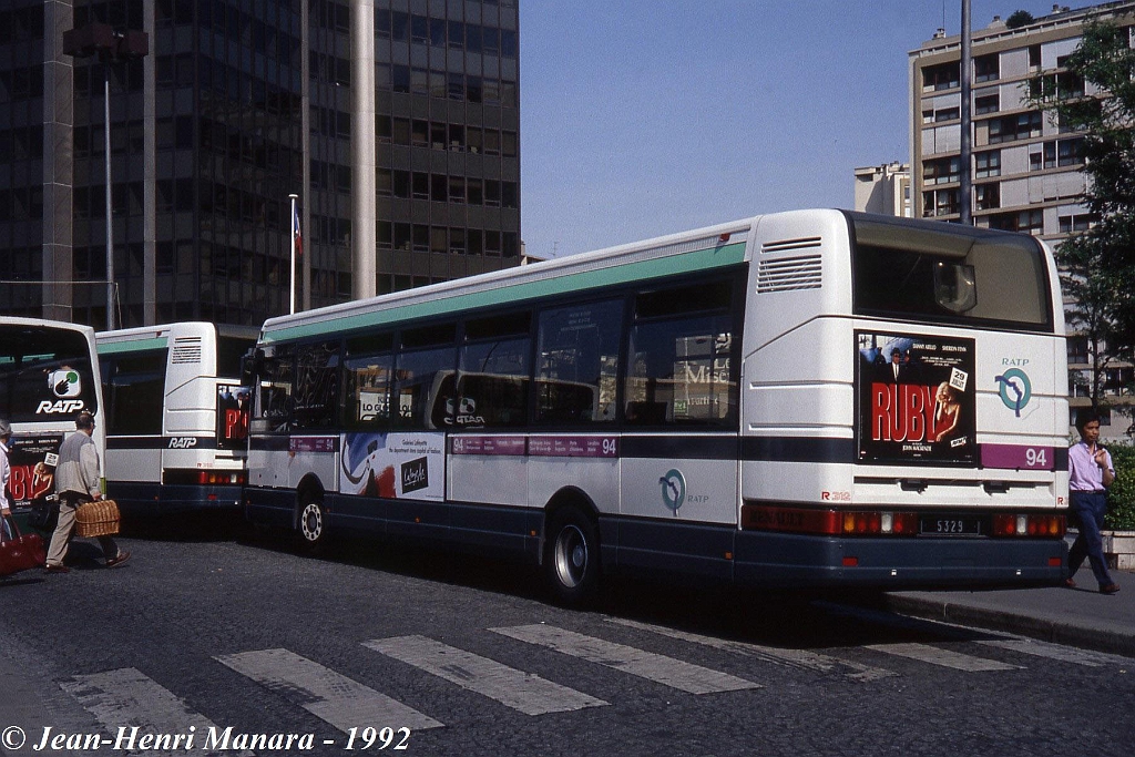 94_jhm-1992-0427---france-paris-ratp-autobus_16100592101_o.jpg - © Jean-Henri Manara - Merci à Jean-Henri Manara