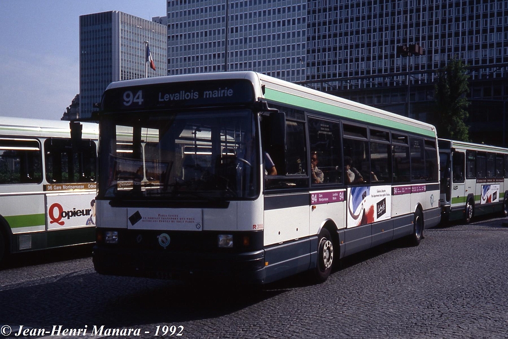94_jhm-1992-0437---france-paris-ratp-autobus_15916210799_o.jpg - © Jean-Henri Manara - Merci à Jean-Henri Manara