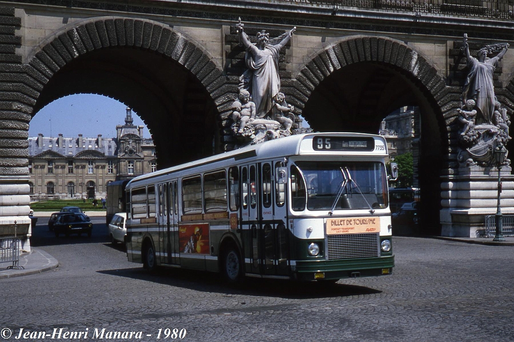 95_jhm-1980-0537---france-paris-ratp-autobus_15120738957_o.jpg - © Jean-Henri Manara - Merci à Jean-Henri Manara