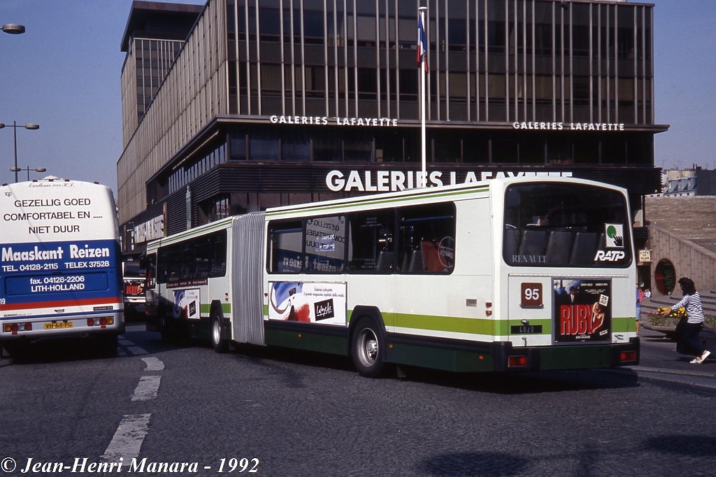 95_jhm-1992-0439---france-paris-ratp-autobus_15479975324_o.jpg - © Jean-Henri Manara - Merci à Jean-Henri Manara