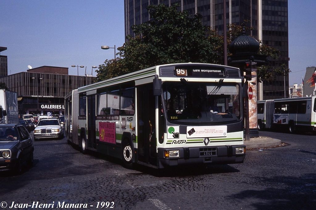 95_jhm-1992-0448---france-paris-ratp-autobus_15916206519_o.jpg - © Jean-Henri Manara - Merci à Jean-Henri Manara