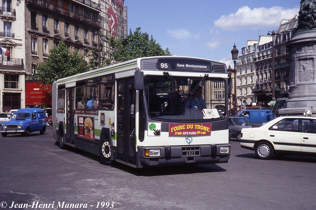 95_jhm-1993-0109---france-paris-ratp-autobus_20415009022_o.jpg - © Jean-Henri Manara - Merci à Jean-Henri Manara