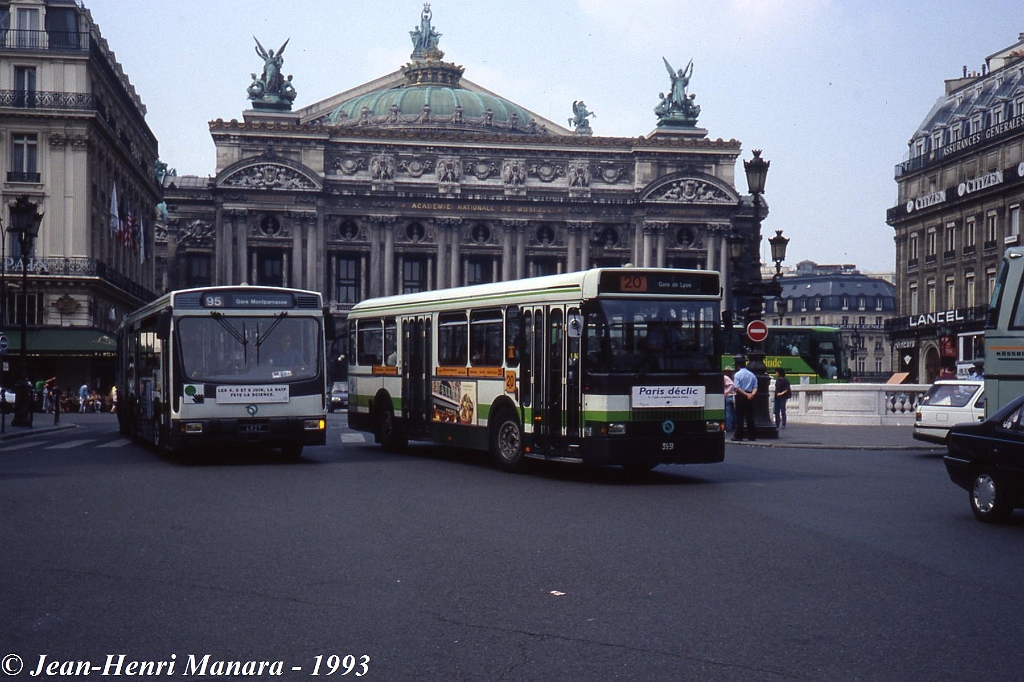 95_jhm-1993-0121---france-paris-ratp-autobus_20237021849_o.jpg - © Jean-Henri Manara - Merci à Jean-Henri Manara