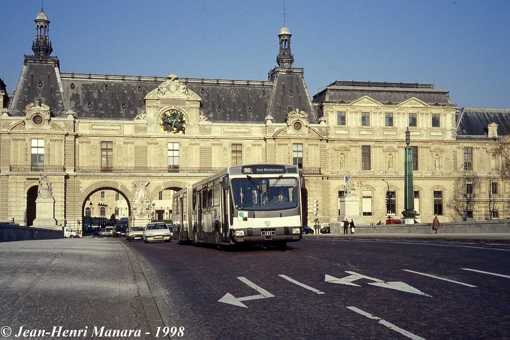 95_jhm-1998-0026---france-paris-ratp-autobus_20945345214_o.jpg - © Jean-Henri Manara - Merci à Jean-Henri Manara