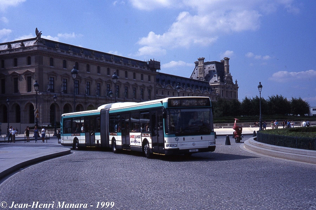 95_jhm-1999-0333---france-paris-ratp-autobus_21105692853_o.jpg