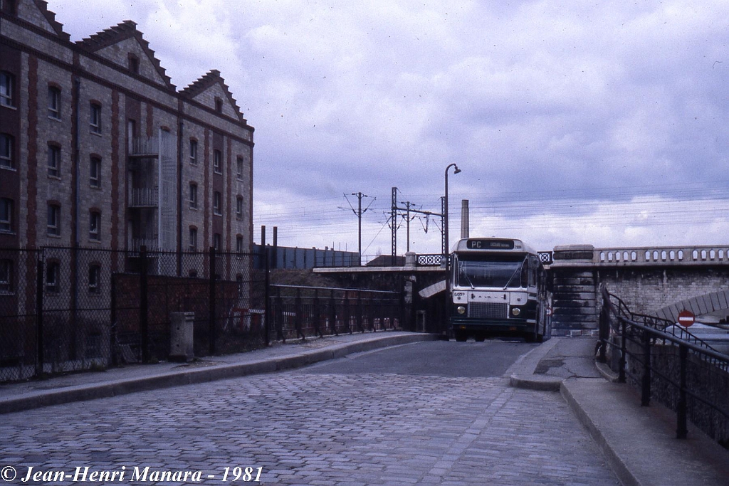 pc_jhm-1981-0086---france-paris-ratp-autobus_15571722081_o.jpg - © Jean-Henri Manara - Merci à Jean-Henri Manara