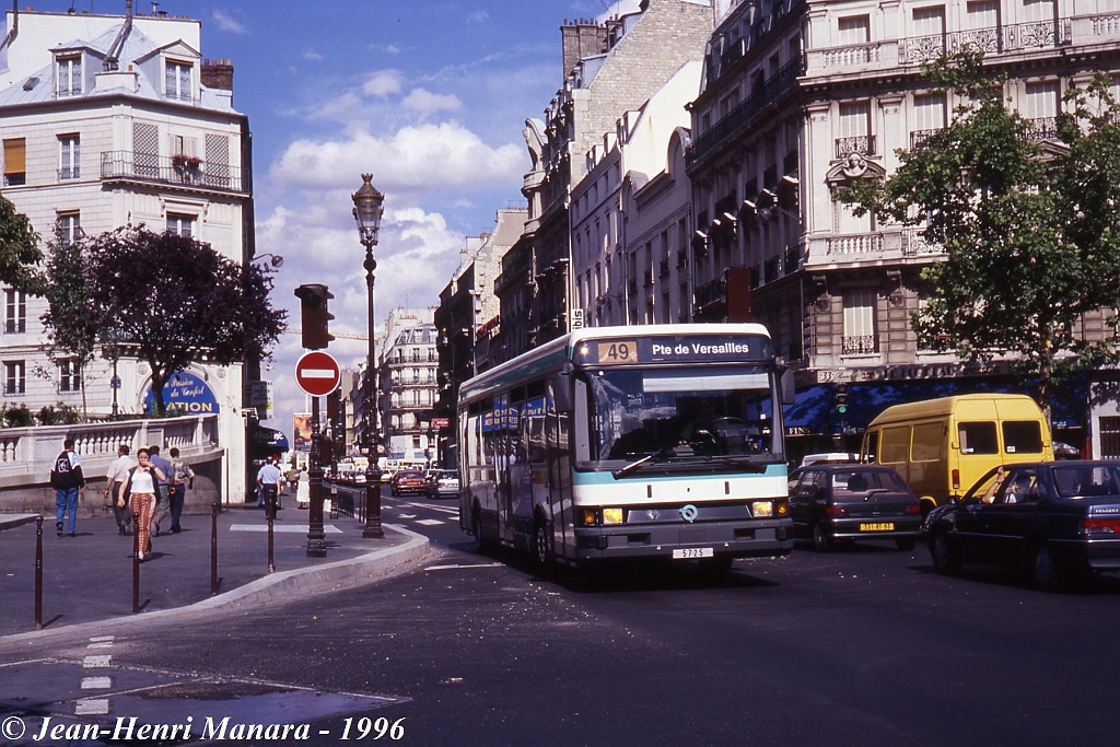 49_jhm-1996-0445---france-paris-ratp-autobus_20576198304_o.jpg - © Jean-Henri Manara - Merci à Jean-Henri Manara