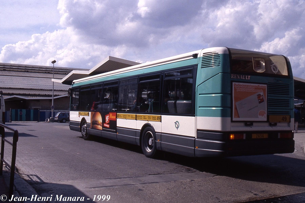 49_jhm-1999-0113---france-paris-ratp-autobus_21736448661_o.jpg - © Jean-Henri Manara - Merci à Jean-Henri Manara