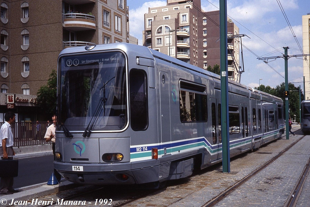 jhm-1992-0370---bobigny-paris-ratp-tramway-t1-couleurs-dorigine_9373494744_o.jpg