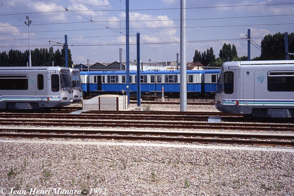 jhm-1992-0400---france-bobigny-ratp-dpot-mtro-et-tramway_15916554097_o.jpg