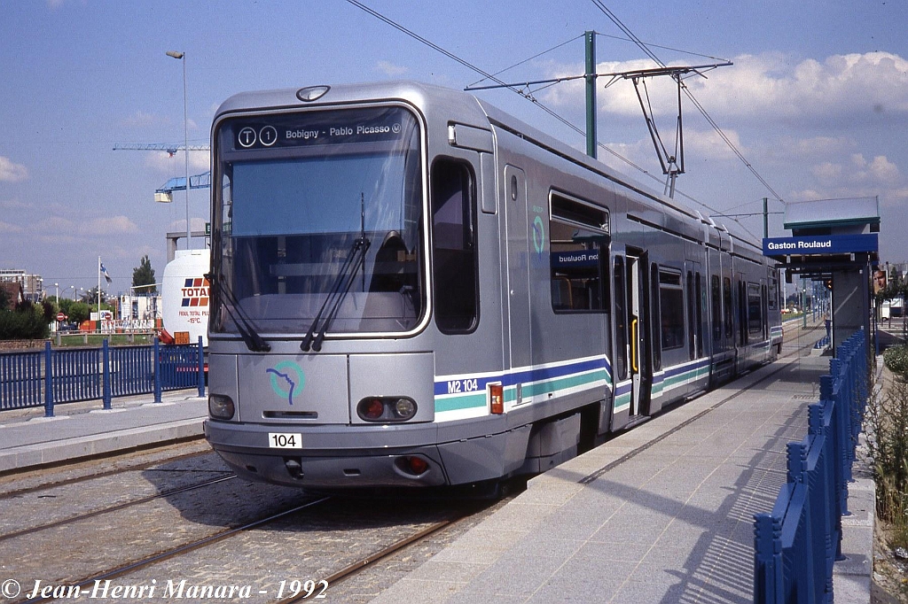 jhm-1992-0414---entre-bobigny-et-la-courneuve-paris-ratp-tramway-t1-couleurs-dorigine_9373504728_o.jpg
