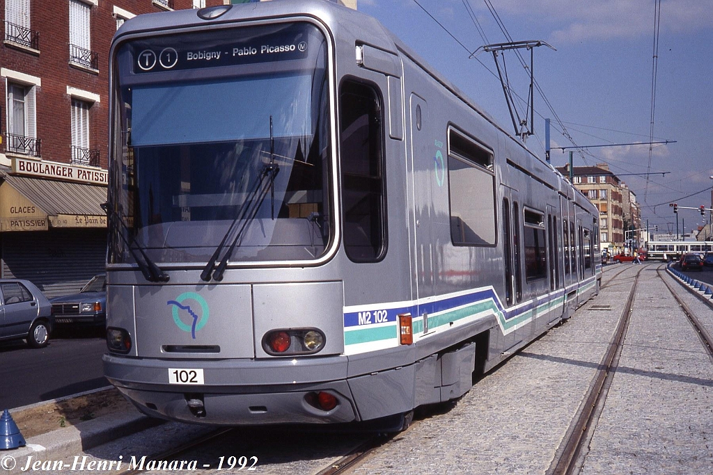 jhm-1992-0419---la-courneuve-paris-ratp-tramway-t1-couleurs-dorigine_9373507628_o.jpg