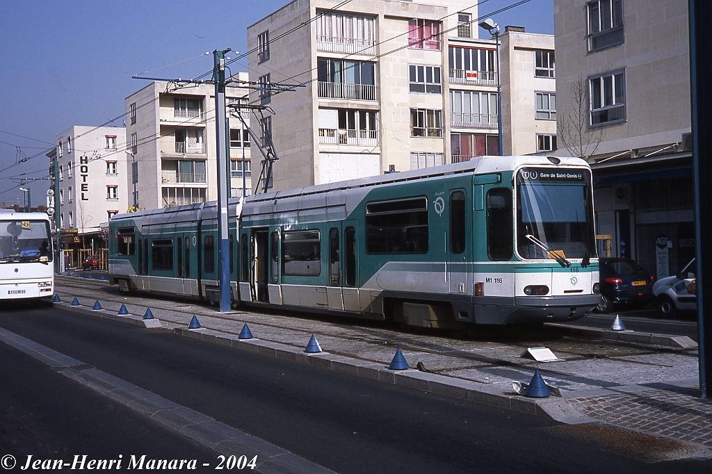 jhm-2004-0033---france-ratp-paris-tramway-t1-entre-bobigny-et-noisy-lesec_9739382857_o.jpg